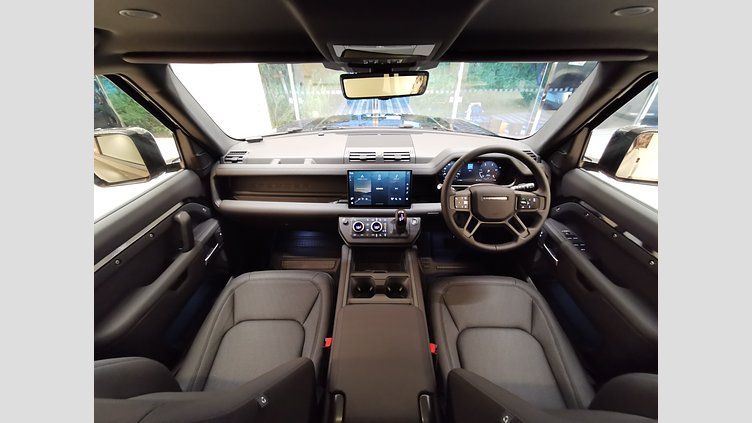 2025 認定中古車 Land Rover Defender 110 サントリーニブラック D350 ディーゼルマイルドハイブリッド S
