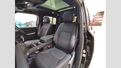 Defender 110 2