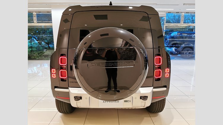 2025 認定中古車 Land Rover Defender 110 サントリーニブラック D350 ディーゼルマイルドハイブリッド S
