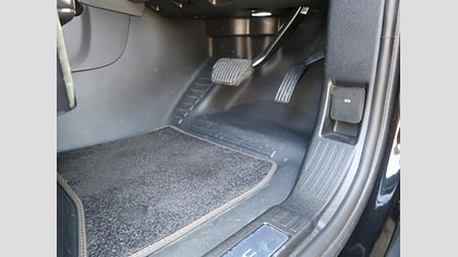 Defender 110 12