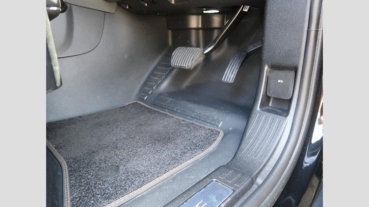 2024 認定中古車 Land Rover Defender 110 サントリーニブラック D300 AWD（AT） X-DYNAMIC HSE