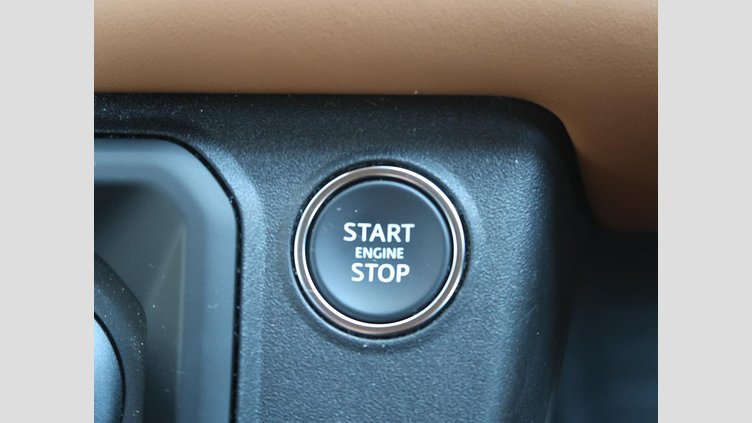 2024 認定中古車 Land Rover Defender 110 サントリーニブラック D300 AWD（AT） X-DYNAMIC HSE