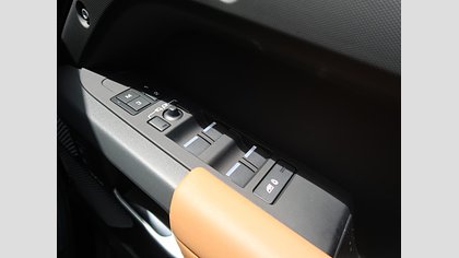 Defender 110 39
