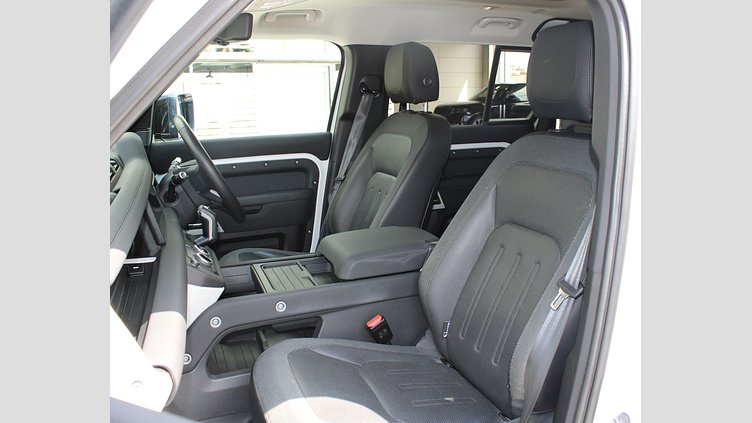 2020 認定中古車 Land Rover Defender 110 フジホワイト P300 AWD（AT） SE