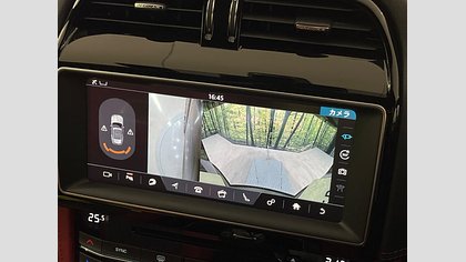 F-Pace 32