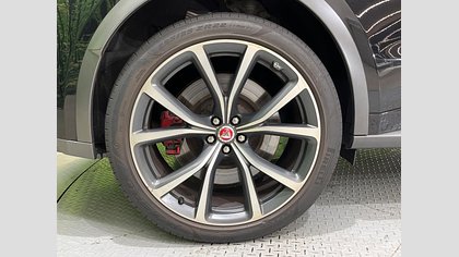 F-Pace 8