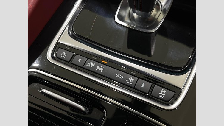 2019 認定中古車 Jaguar F-Pace Santorini Black 5L AJ133G2 P8 S/C SV SVR