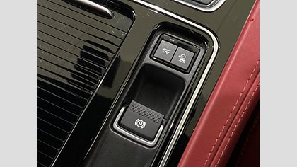 F-Pace 41