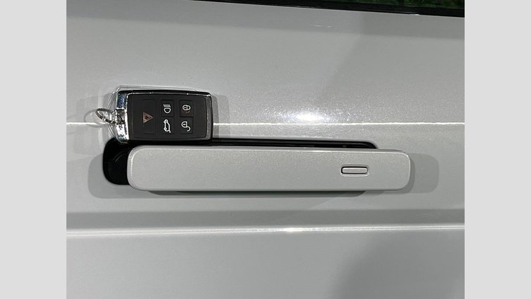 2020 認定中古車 Land Rover Range Rover Evoque Yulong White 2.0 litre i4P​ S
