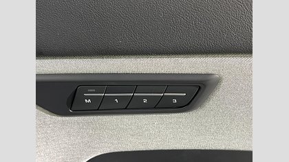 E-Pace 17