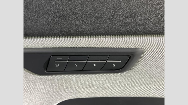 2021 認定中古車 Jaguar E-Pace シリコンシルバー P250 AWD（オートマチック） R-DYNAMIC HSE