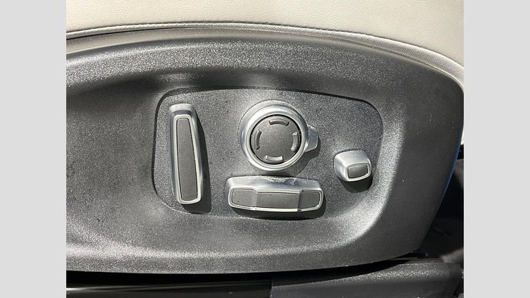 2021 認定中古車 Jaguar E-Pace シリコンシルバー P250 AWD（オートマチック） R-DYNAMIC HSE