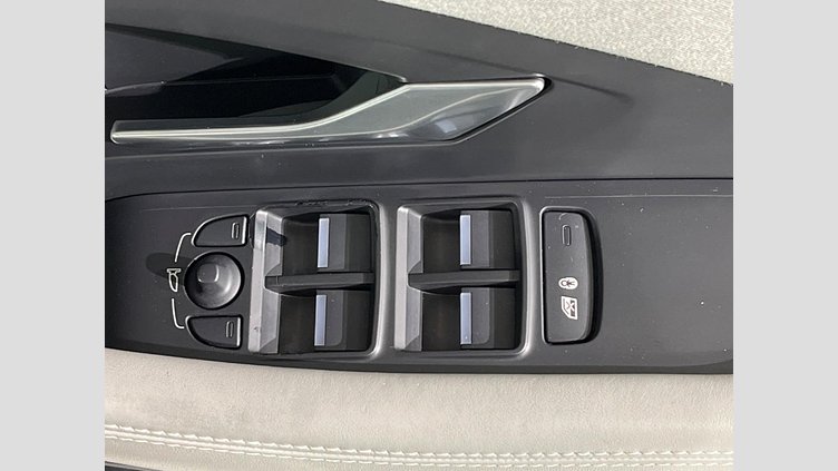 2021 認定中古車 Jaguar E-Pace シリコンシルバー P250 AWD（オートマチック） R-DYNAMIC HSE