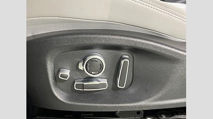 E-Pace 54