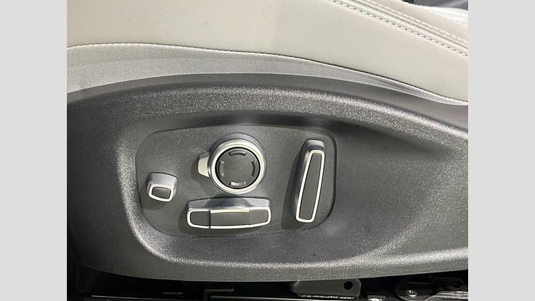 2021 認定中古車 Jaguar E-Pace シリコンシルバー P250 AWD（オートマチック） R-DYNAMIC HSE