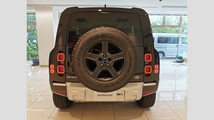 2023 認定中古車 Land Rover Defender 110 サントリーニブラック P300 AWD（AT） スタンダード