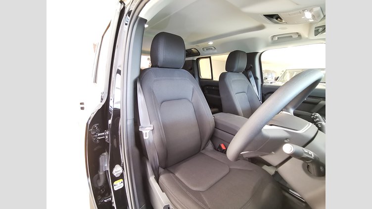 2023 認定中古車 Land Rover Defender 110 サントリーニブラック P300 AWD（AT） スタンダード