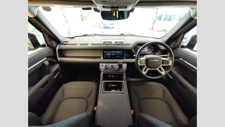 2023 認定中古車 Land Rover Defender 110 サントリーニブラック P300 AWD（AT） スタンダード