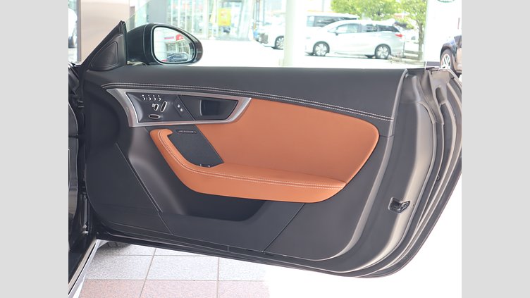 2020 認定中古車 Jaguar F-Type カルパチアングレイ P380 オートマチック 後輪駆動 F-TYPEクーペ R-DYNAMIC