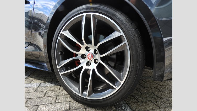 2020 認定中古車 Jaguar F-Type カルパチアングレイ P380 オートマチック 後輪駆動 F-TYPEクーペ R-DYNAMIC