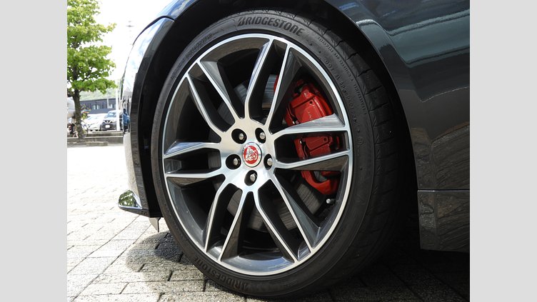 2020 認定中古車 Jaguar F-Type カルパチアングレイ P380 オートマチック 後輪駆動 F-TYPEクーペ R-DYNAMIC