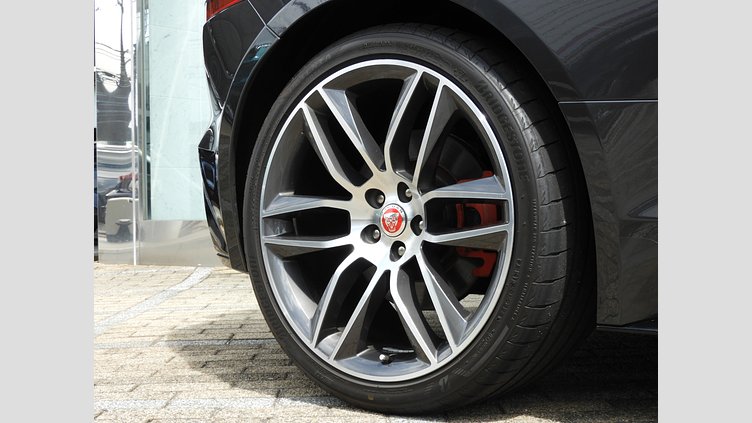2020 認定中古車 Jaguar F-Type カルパチアングレイ P380 オートマチック 後輪駆動 F-TYPEクーペ R-DYNAMIC