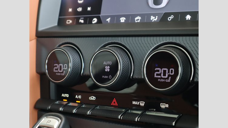 2020 認定中古車 Jaguar F-Type カルパチアングレイ P380 オートマチック 後輪駆動 F-TYPEクーペ R-DYNAMIC