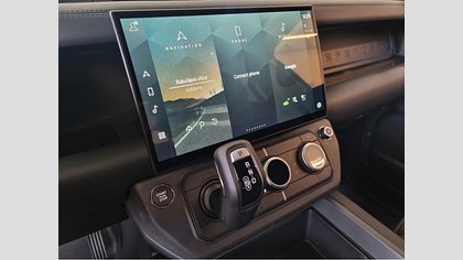 Defender 110 9