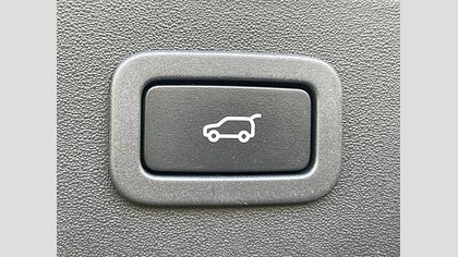 E-Pace 43