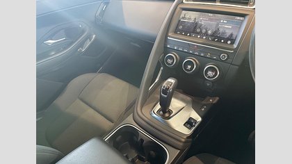 E-Pace 32