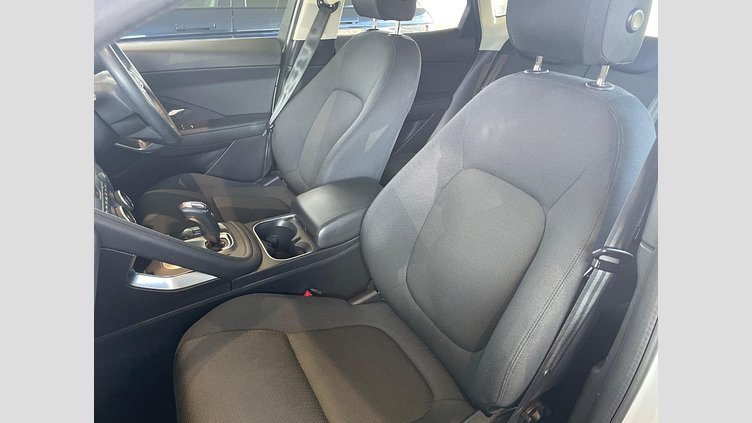 2019 認定中古車 Jaguar E-Pace フジホワイト P200 オートマチック全輪駆動 ベースグレード