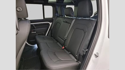 Defender 110 8