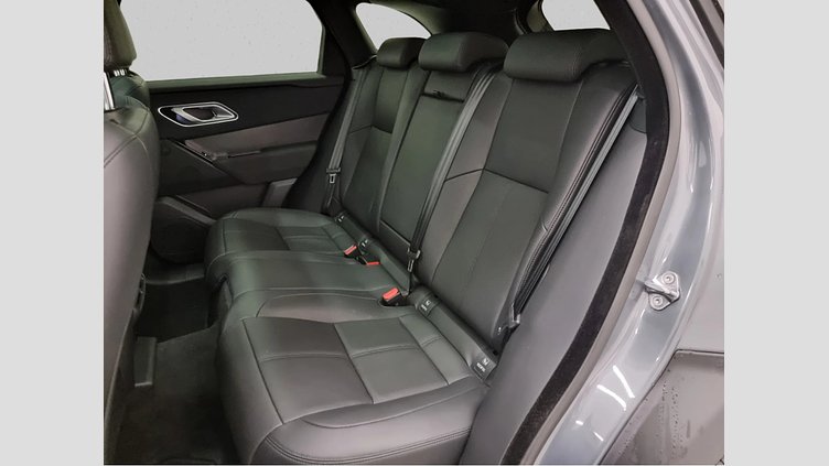 2023 Rabljena vozila Land Rover Range Rover Velar Fuji bela P404e AWD AUTOMATIC PHEV DYNAMIC SE 