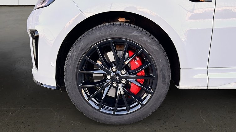 2021 Approved Land Rover Range Rover Sport Fuji White 5.0 V8 S/C 575 CP
 SVR