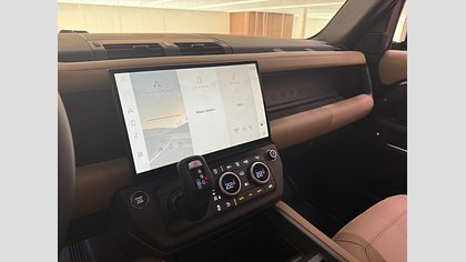 Defender 110 12