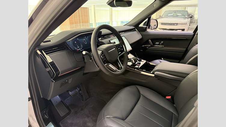 2025 Ny Land Rover Range Rover Sport Borasco Grey P460e Bensin Plug-in Hybrid Kort hjulbas (SWB) SE