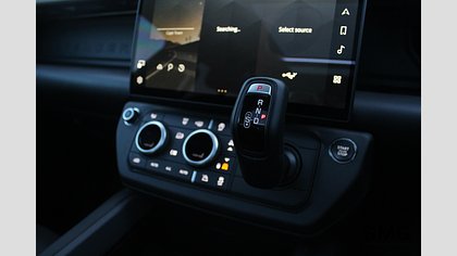 Defender 110 13