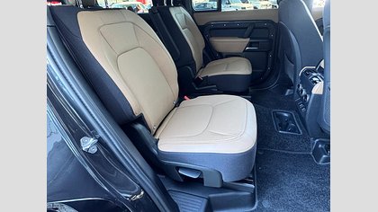 Defender 130 9