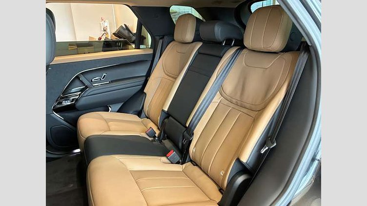 2023 認定中古車 Land Rover Range Rover Sport カルパチアングレイ 3.0リッター6気筒300PSターボチャージドディーゼルMHEV（オートマチック） DYNAMIC SE