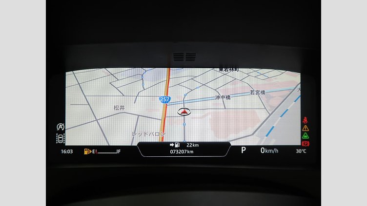 2017 認定中古車 Jaguar XE Fuji White 180PS ピュア