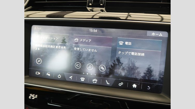 2017 認定中古車 Jaguar XE Fuji White 180PS ピュア