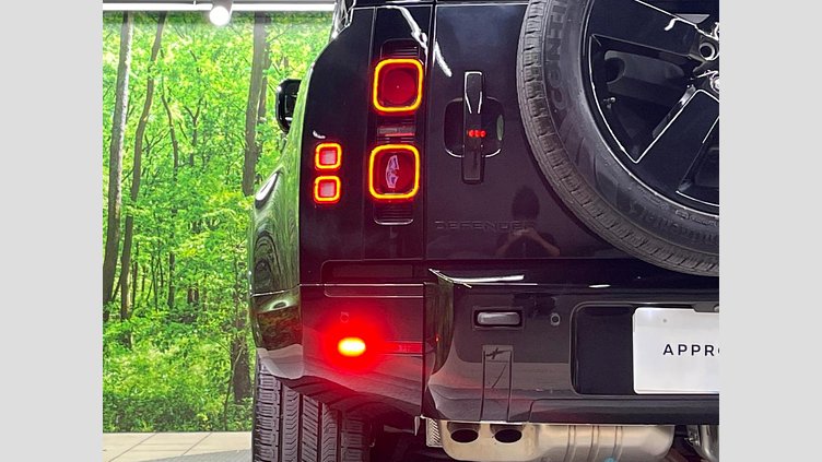 2023 認定中古車 Land Rover Defender 110 サントリーニブラック D300 AWD（AT） X-DYNAMIC HSE