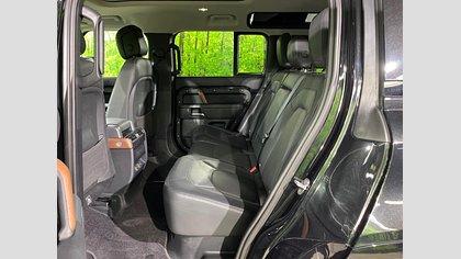Defender 110 4