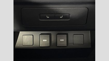 Defender 110 54