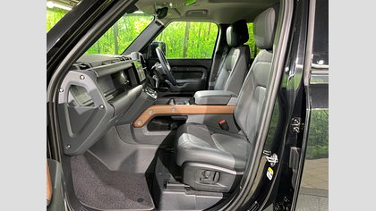 Defender 110 2