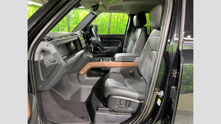 2023 認定中古車 Land Rover Defender 110 サントリーニブラック D300 AWD（AT） X-DYNAMIC HSE