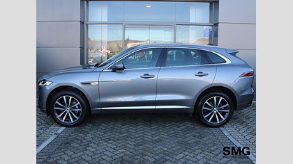 F-Pace 9