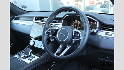 F-Pace 7