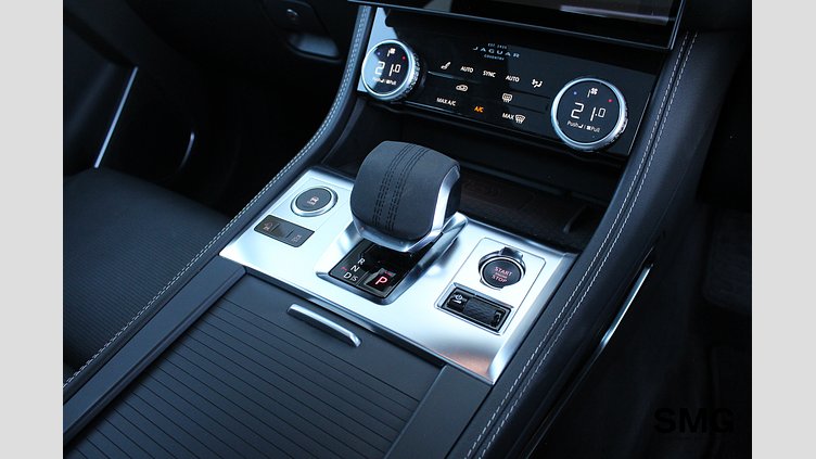 2024 Approved Jaguar F-Pace Eiger Grey AWD D200 SE - R-Dynamic