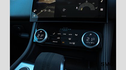 F-Pace 14
